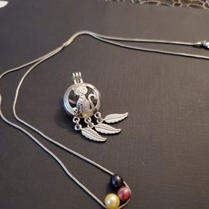 Kitty cat necklace